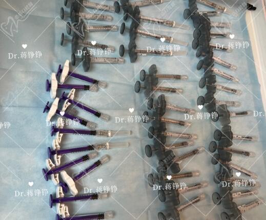 评测蒋铮铮和薛博仁医生注射 评测蒋铮铮和薛博仁医生注射