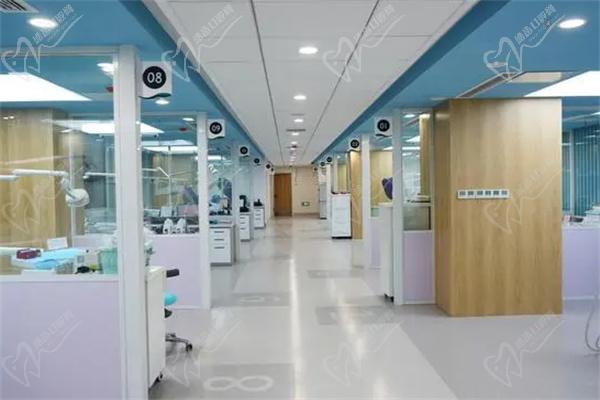 南通大学附属医院口腔科走廊 南通大学附属医院口腔科走廊